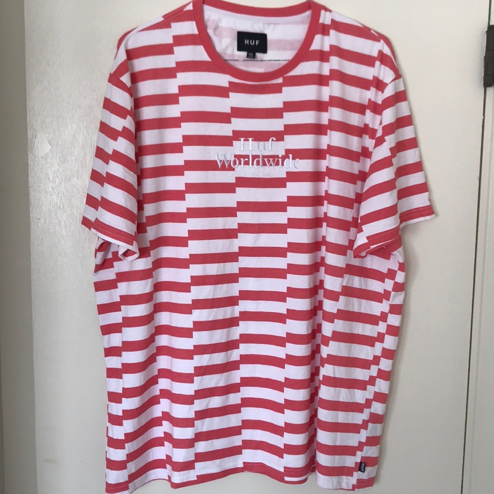 HUF T-SHIRT